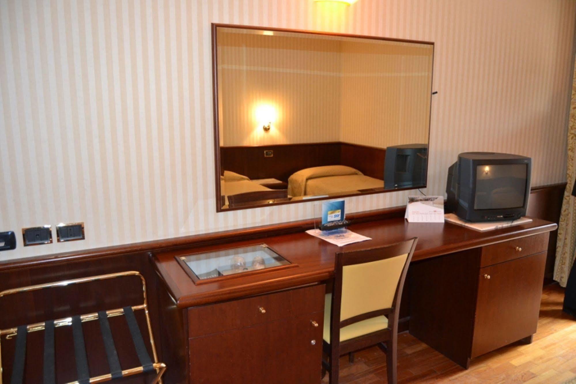 מטרה Palace Hotel מראה חיצוני תמונה